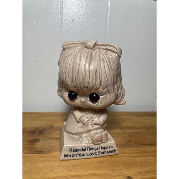 Vintage 1970 R&W Berries Statue Beautiful Things Happen When You Love Somebody - Picture 1 of 5